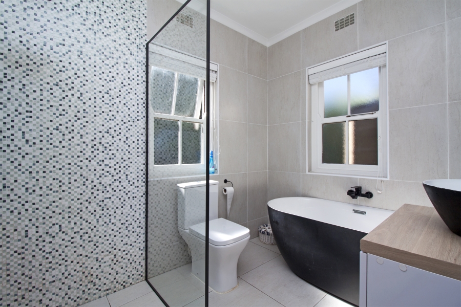 4 Bedroom Property for Sale in Capri Western Cape